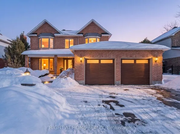 21 Slade Cres, Ottawa, ON K2K 2L1