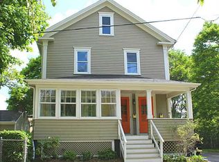10 Taylor St, Warren, RI 02885