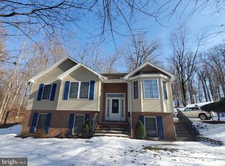 1547 Emig Rd, Spring Grove, PA 17362