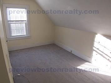 2nd image of 256 Lowell Ave #Cmv2