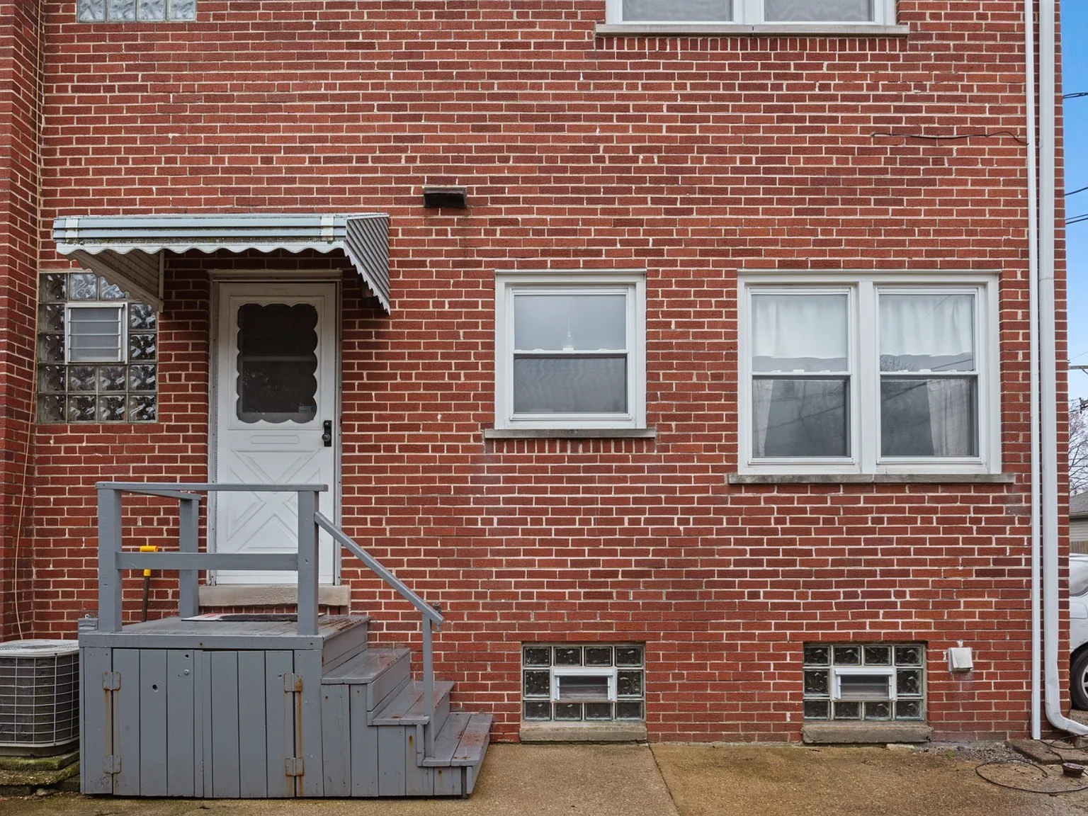 718 1/2 N Western Ave — Photo 3