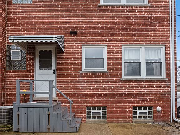 3rd image of 718 1/2 N Western Ave