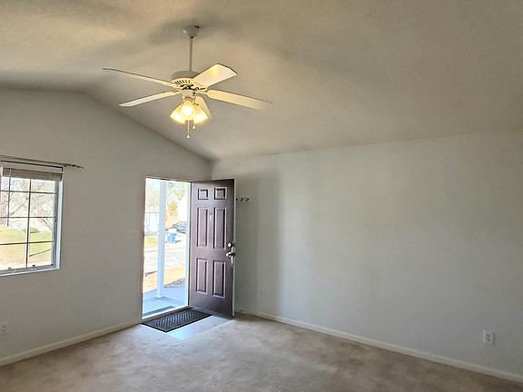 3rd image of 2488 Stratford Crossing Dr
