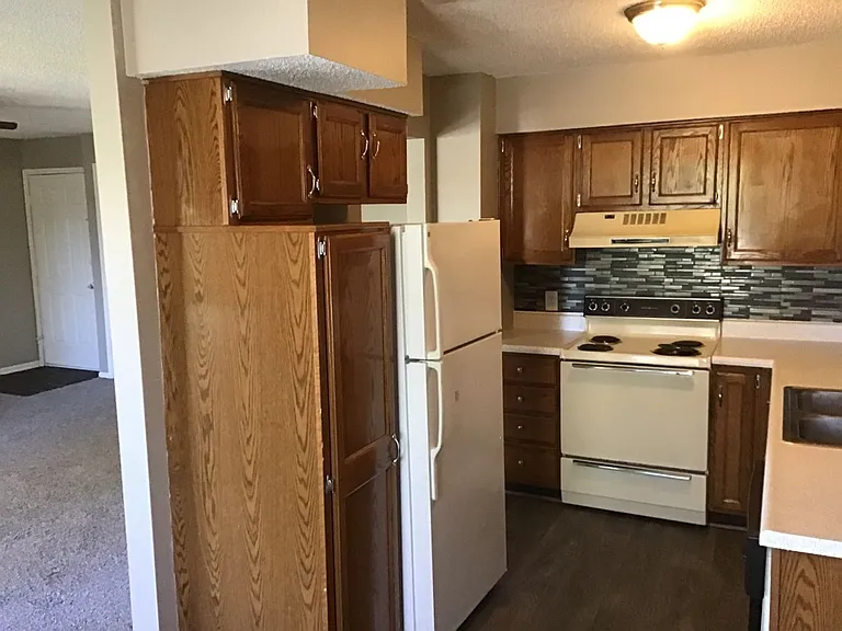 Cedarwood Apartments 213 — Photo 12