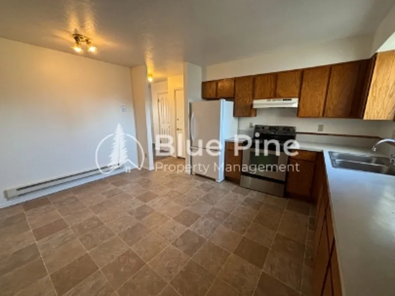 2 bed, 2.0 bath, 1050 sqft, $1,025 — Photo 4