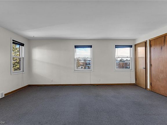 4th image of 20451 Lake Shore Blvd