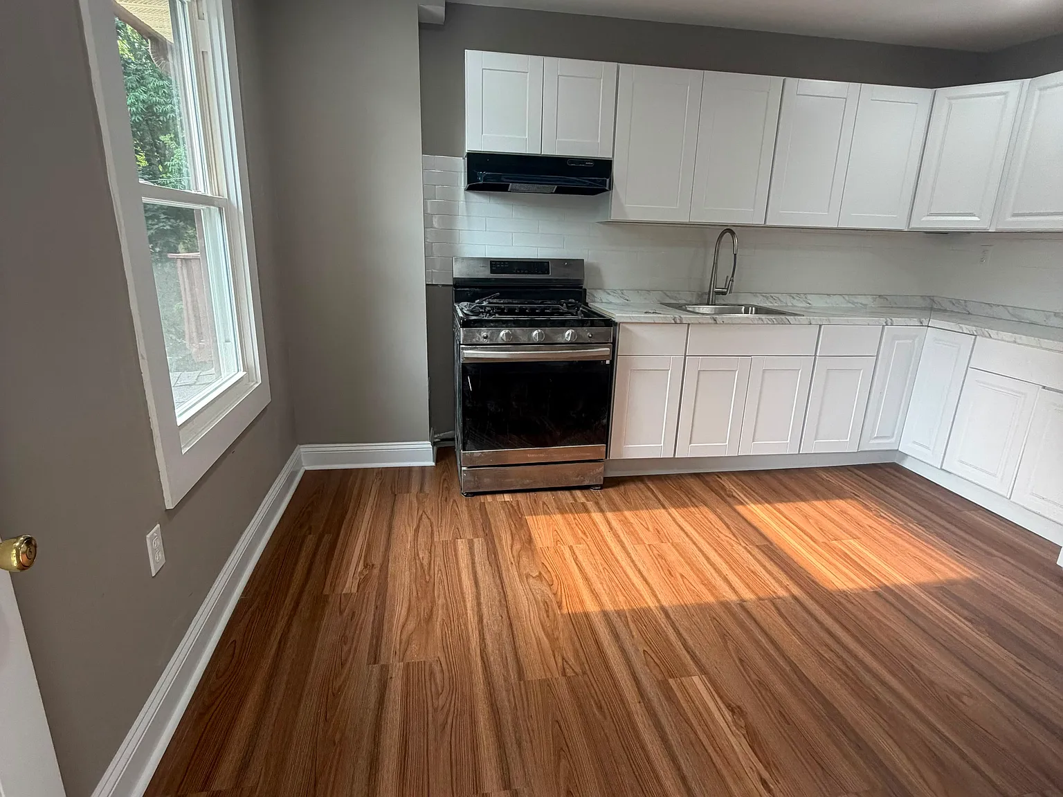 2 bed, 550 sqft, $1,550 — Photo 4