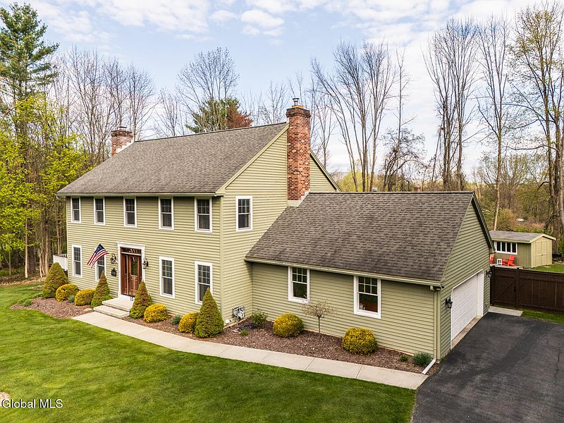 2nd image of 15 Cobblestone Drive