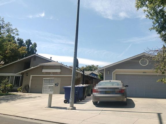2nd image of 3909 Hennings Dr