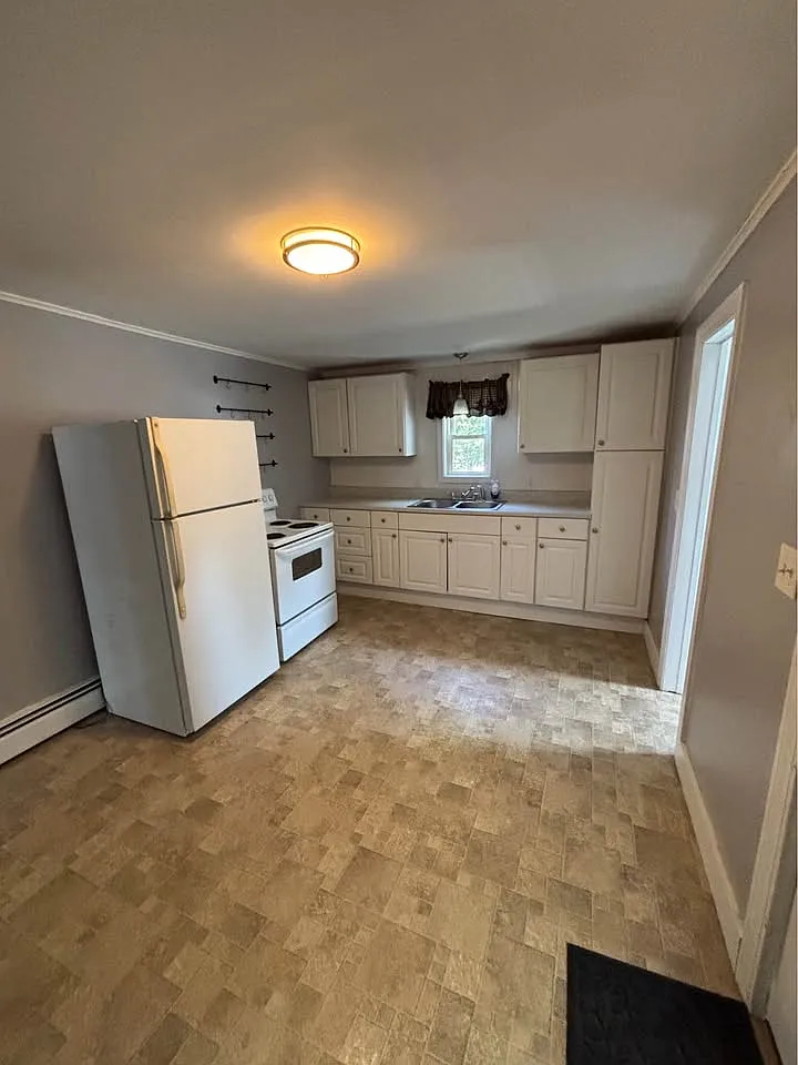 2 bed, 800 sqft, $2,100 — Photo 2