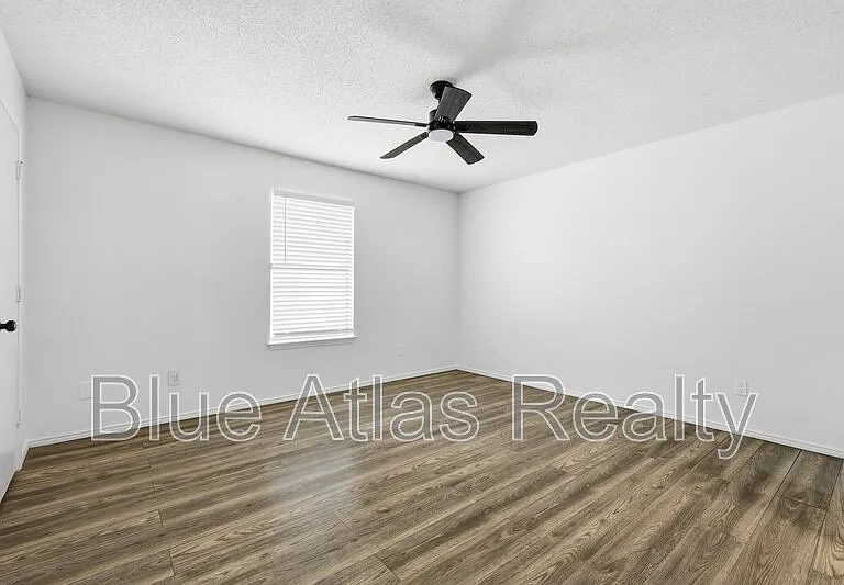 6340 Mark Ct — Photo 12