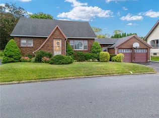 4213 Roosevelt St, Whitehall, PA 18052