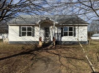 212 Myers St, Cowan, TN 37318