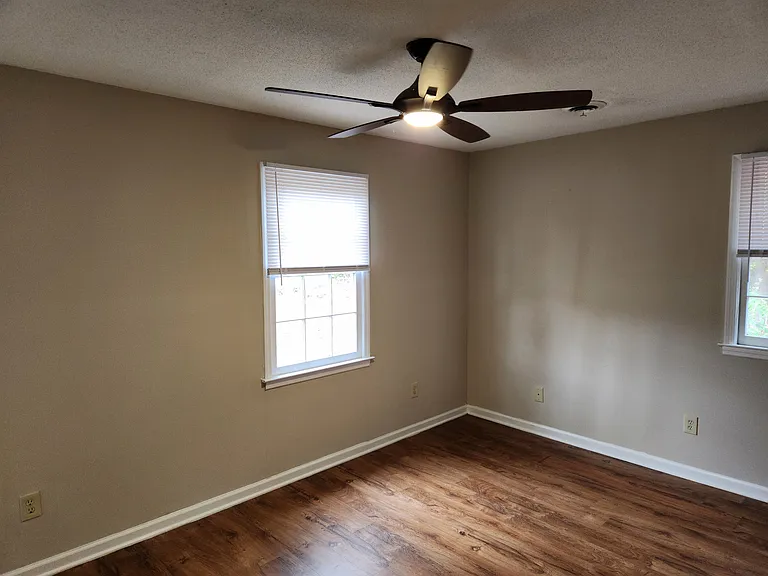 502 Millhouse Rd — Photo 24