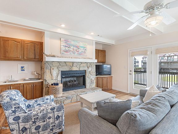 4th image of 2508 Ocean Drive #14b1