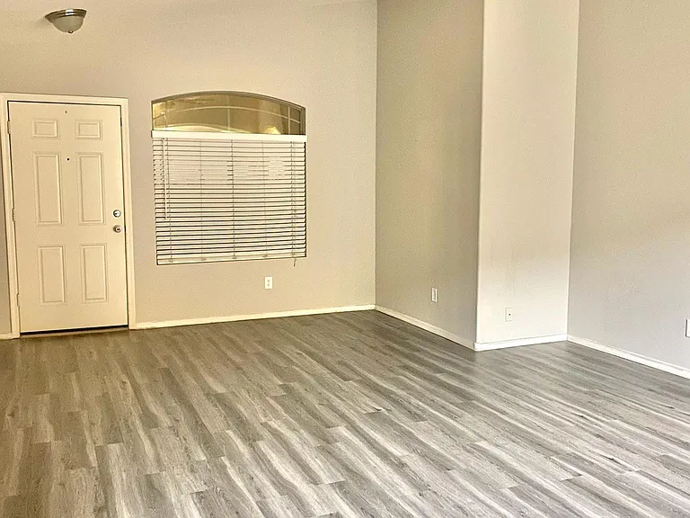 18826 N Lousandra Dr — Photo 3