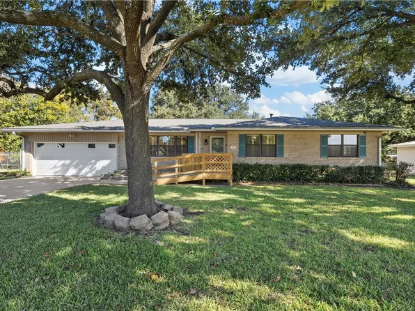 309 Catalina Dr, Woodway, TX 76712