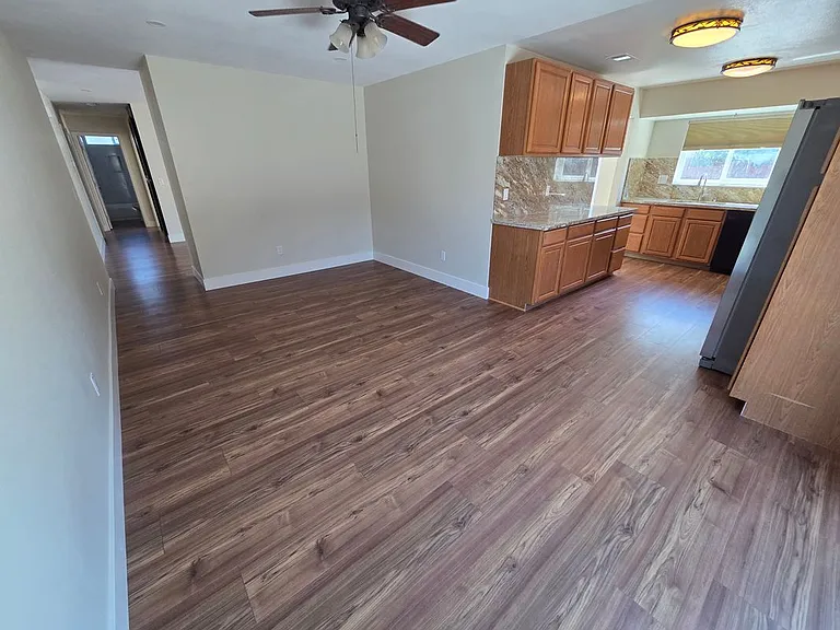 616 Placer Ln — Photo 32