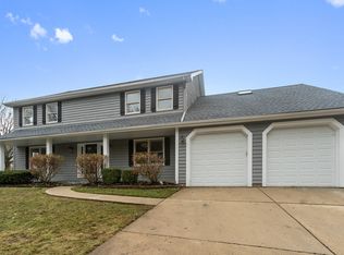 2106 Neff Ct, Lisle, IL 60532