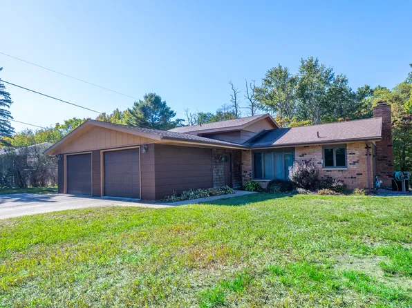 4994 Puetz Rd, Stevensville, MI 49127