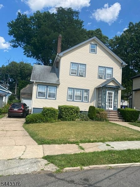 1st image of 71 E 36Th St
