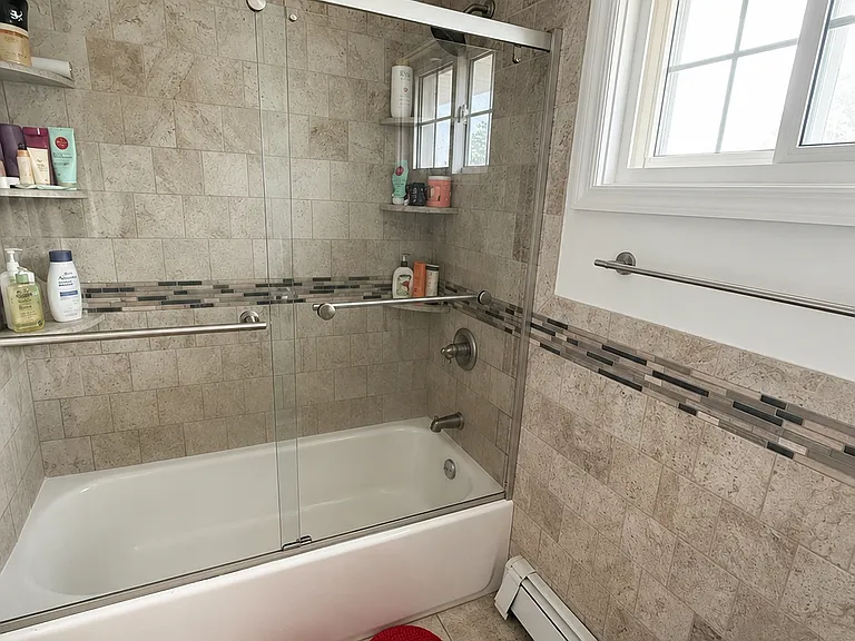 25 Wilshire Dr #1 — Photo 10