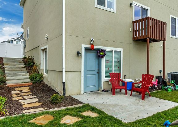 4th image of 7304 N Silver Creek Dr