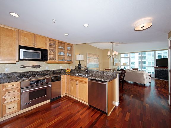 3rd image of 555 Front St Unit 1001