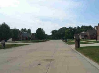 21363 Pine Cone Dr, Macomb, MI 48042