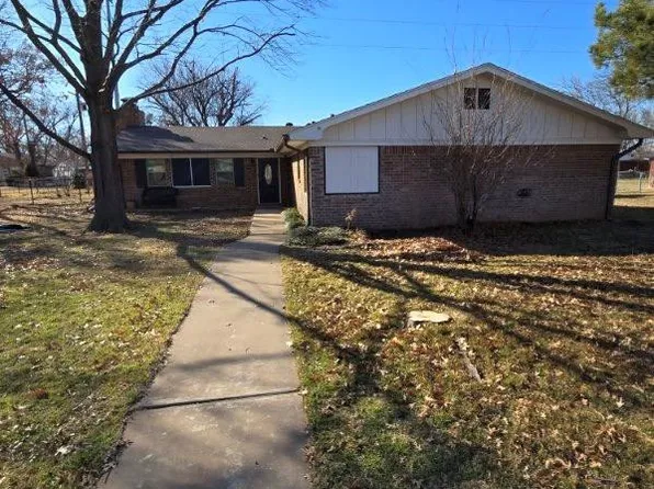 119 N Penny Ln, Winters, TX 79567