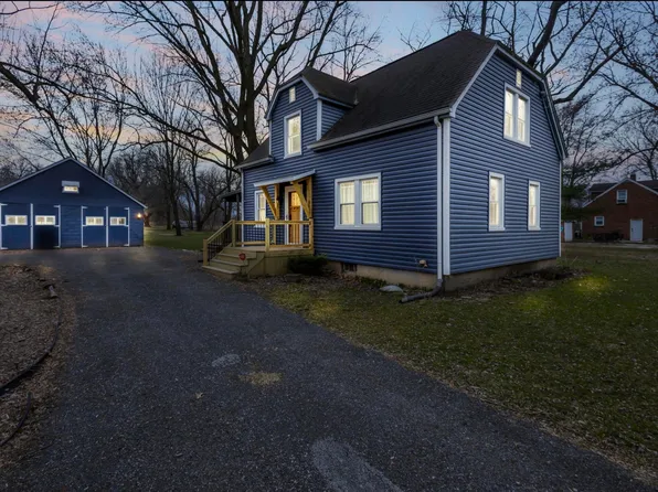 1221 W Beam St, Porter, IN 46304