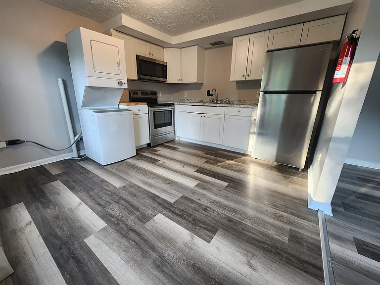 8 Washington St #2B — Photo 3