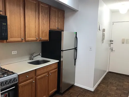 Rented by Brown Harris Stevens | media 13