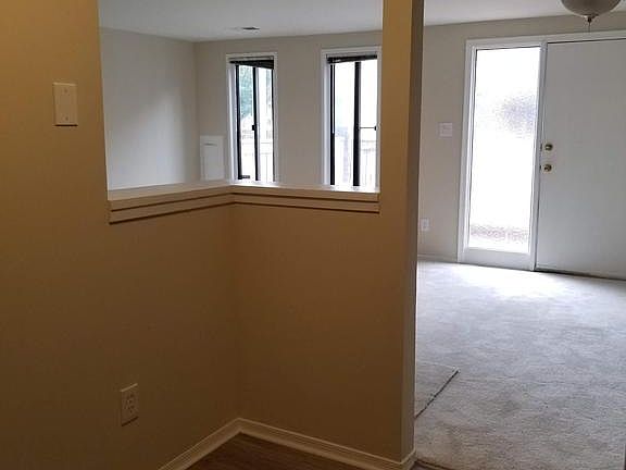 4th image of 9839 Brassie Way