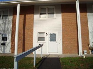81 Seemans Ln APT 40, Milford, CT 06460