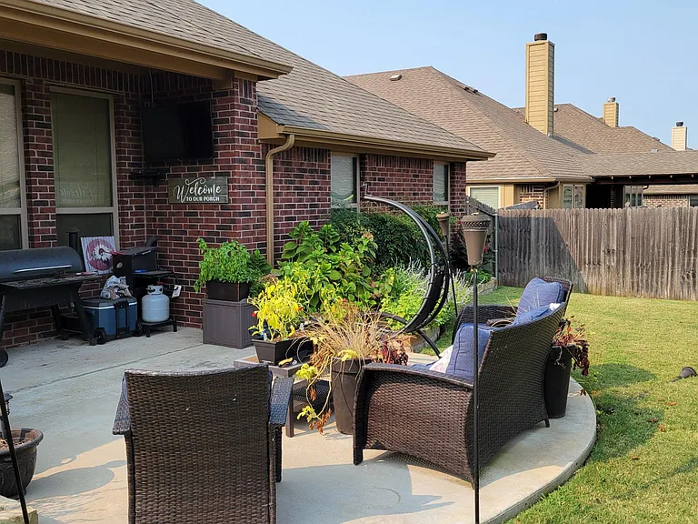 3503 Holly Rd — Photo 10
