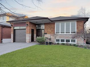 32 Sellmar Rd, Toronto, ON M9P 3E6