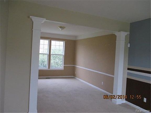 3rd image of 8256 Blue Jay Dr
