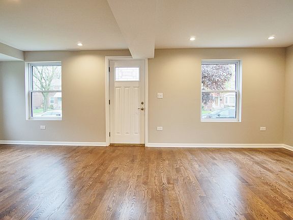4th image of 3428 S 56th Ct