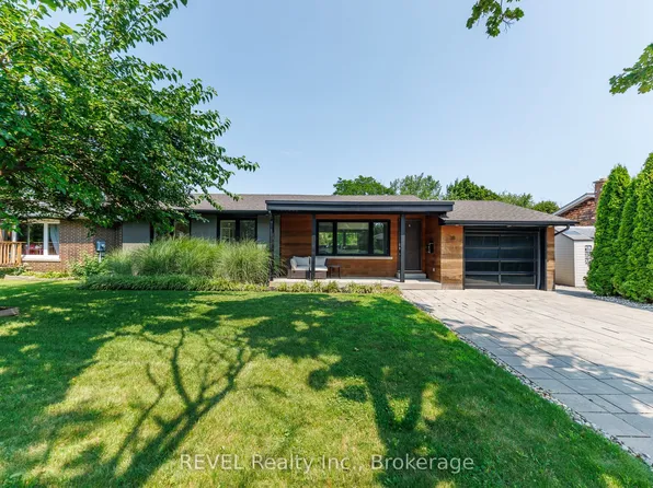 38 Briarsdale Dr, Saint Catharines, ON L2T 2Z5