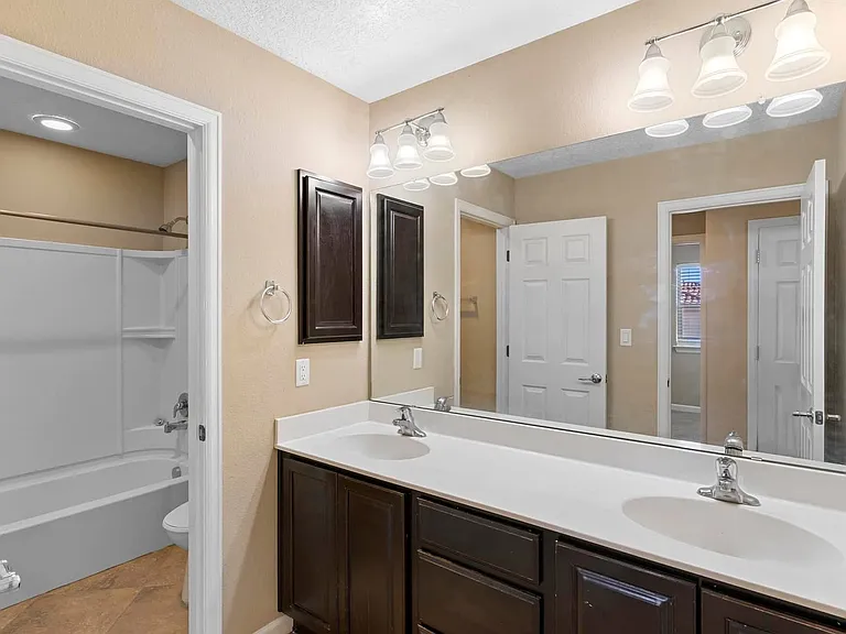 604 Loma Linda Loop NE — Photo 35