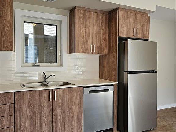 3rd image of 729 Dolph St N #1