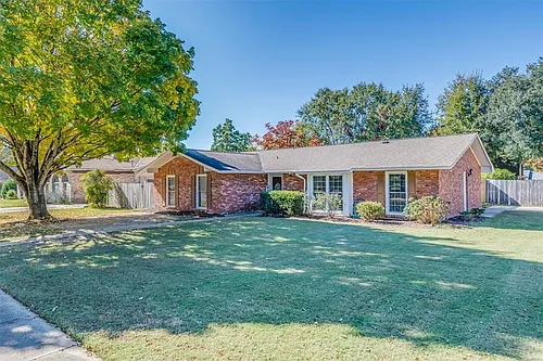 200 Davors Dr Photo 1
