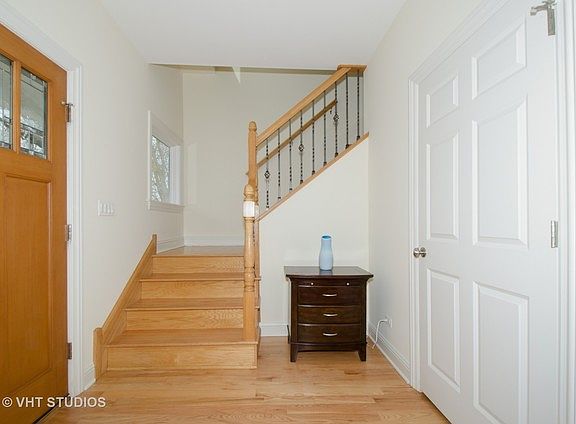 2nd image of 1823 Ashland Ave