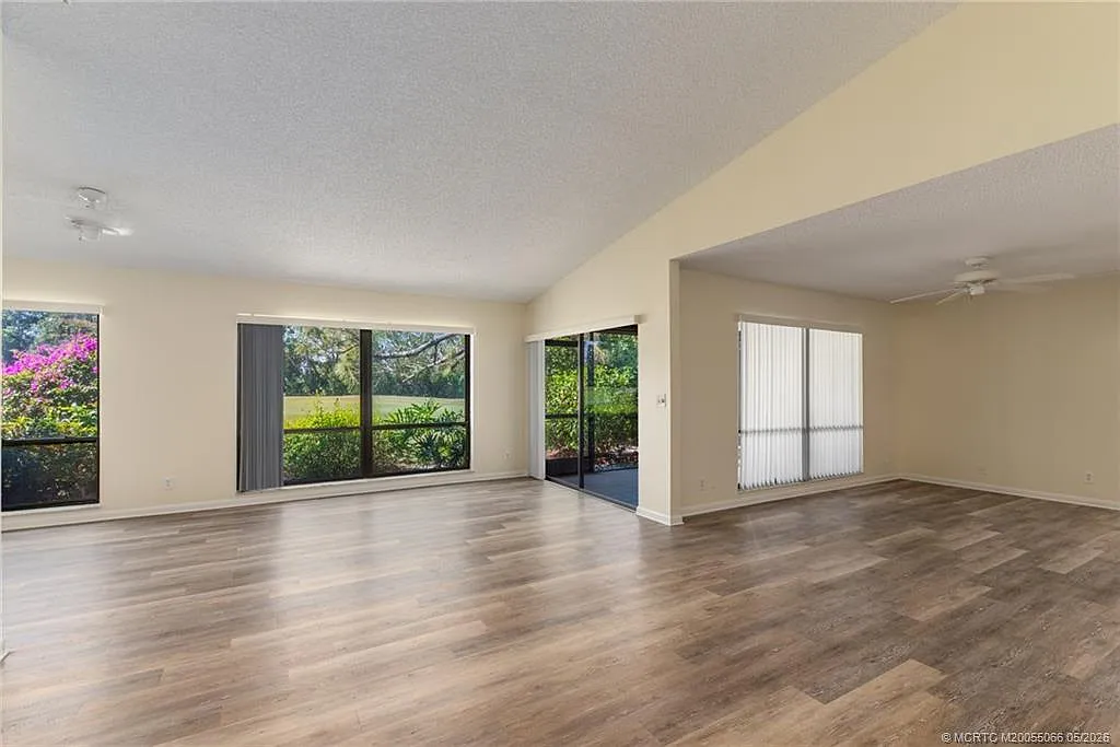 2 bed, 2.0 bath, 1442 sqft, $2,350 — Photo 4