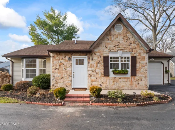 41 Ivy Ridge Close #1000, Freehold, NJ 07728