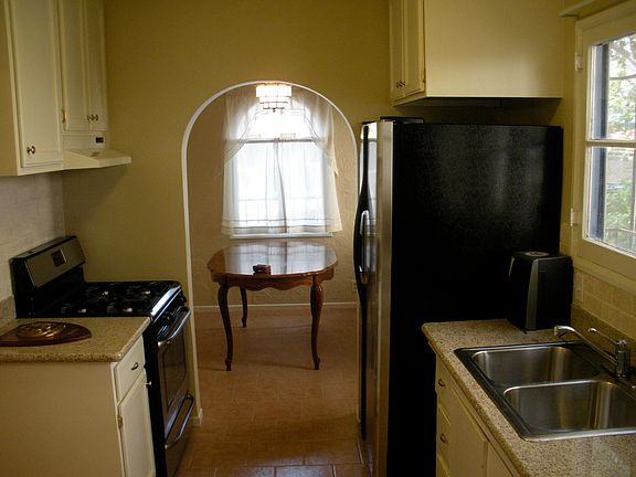 3rd image of 3202 W 43rd Pl
