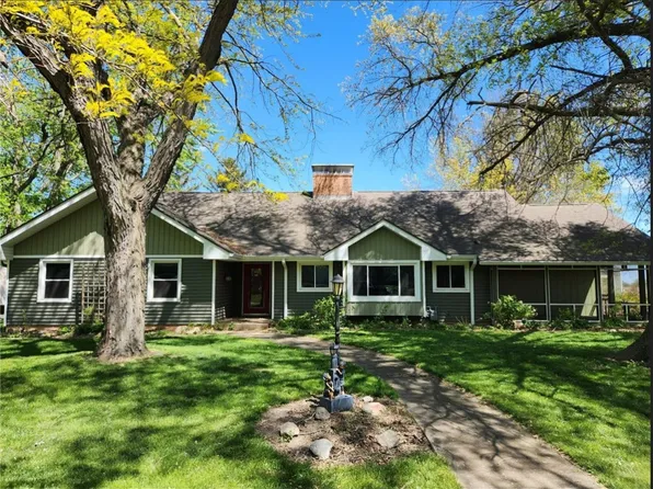 120 Buckles Dr, Niantic, IL 62551