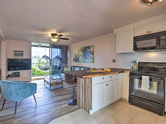 3rd image of 75-5766 Kuakini Hwy APT 201