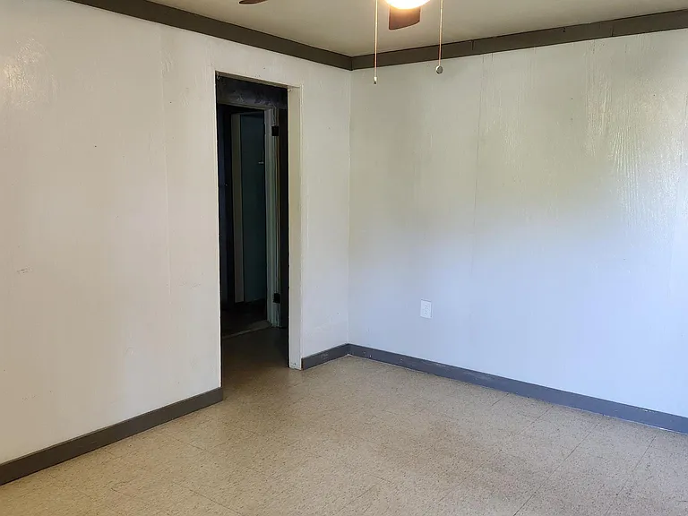 4057 Villa Ave — Photo 3